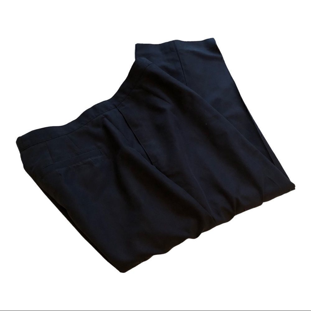 Liz Golf Capri slacks Navy Blue front pockets Size 12